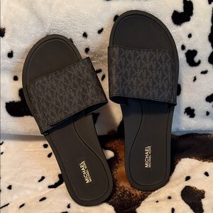 Michael Kors Slide Sandals. NWOT
